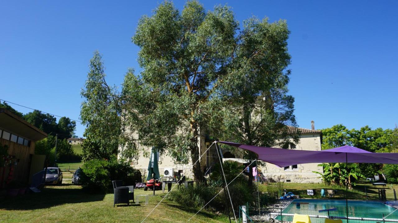 La Vieille Ecole Bed & Breakfast Bourgougnague Exterior photo