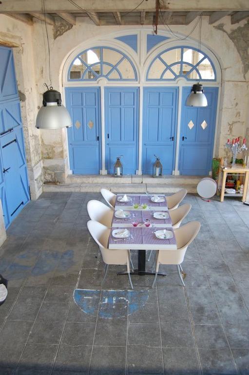La Vieille Ecole Bed & Breakfast Bourgougnague Exterior photo